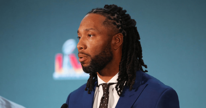 NFL Legend Larry Fitzgerald Talks To Notre Dame Football Players