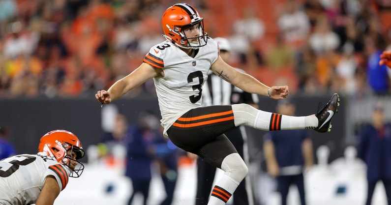 Browns HC Kevin Stefanski says team has no plans to add another kicker  despite Cade York's struggles - On3