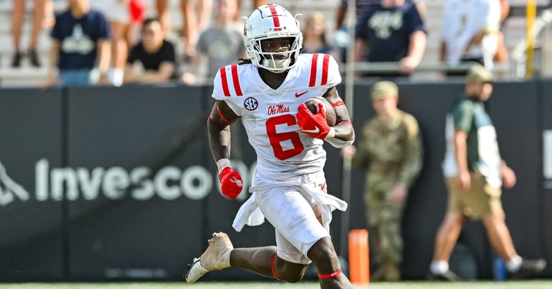ole-miss-head-coach-lane-kiffin-gives-message-on-running-back-zach-evans