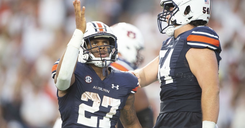 jarquez-hunter-touchdown-run-blows-kisses-georgia-bulldogs-crowd-in-blowout-loss