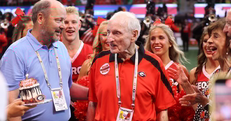 vince-dooley-hospitalized-release-after-covid-19-bout-legendary-auburn-georgia-football-coach