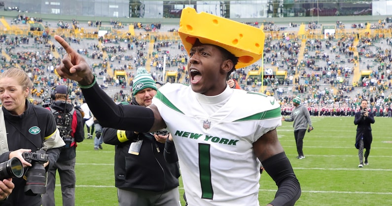 WATCH: Sauce Gardner trolls Packers by wearing cheesehead, Packers