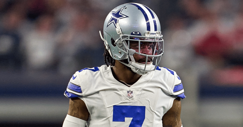 dallas-cowboys-cornerback-trevo-diggs-undergoes-surgery-torn-acl-tuesday-poised-2024-return