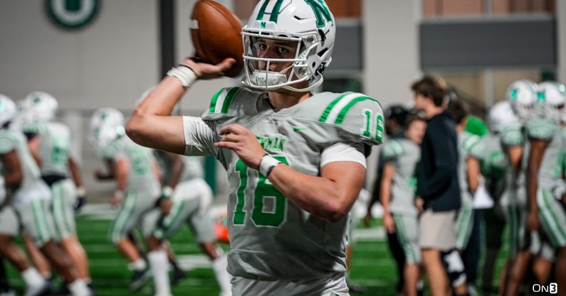 Quarterback Arch Manning Commits to Texas - WSJ