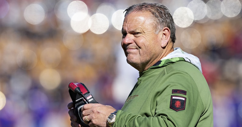 sam-pittman-discusses-challenges-of-key-razorbacks-injuries-secondary-quarterback-kj-jefferson-jalen-catalon
