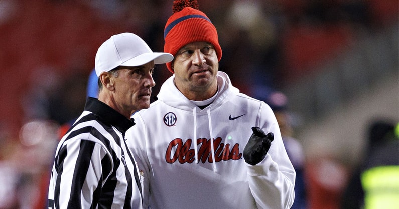 lane-kiffin-addressed-weather-conditions-ahead-arkasnas-razorbacks-game-zach-evans-available-injury