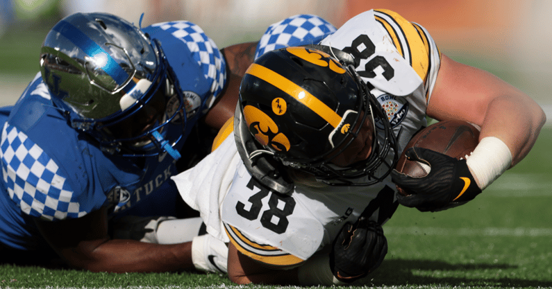 Kentucky-Iowa has the lowest point total in college football