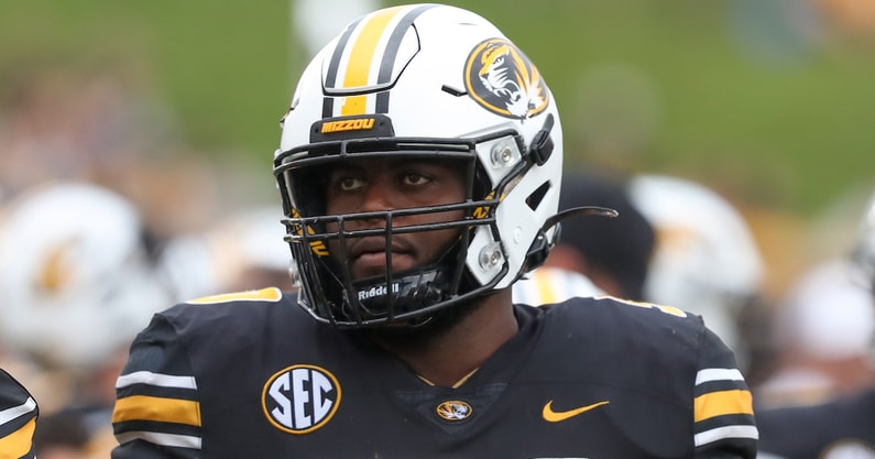 smu-solidifies-right-tackle-with-desoto-native-hyrin-white