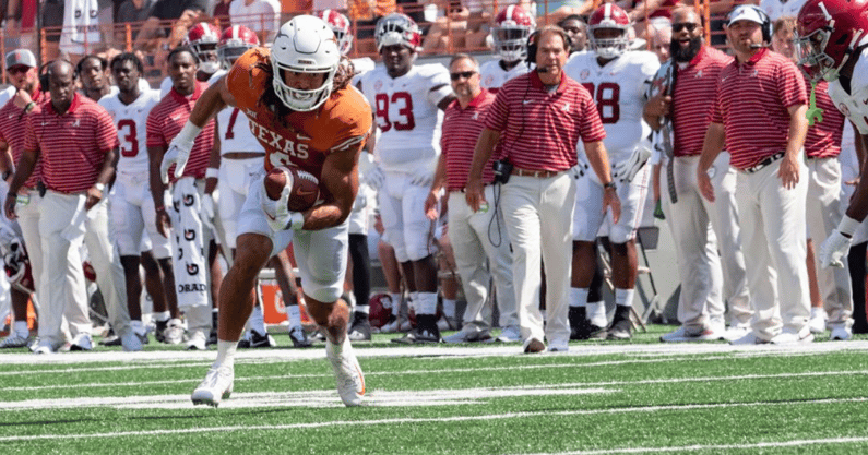 Chris Jackson offers a new presence and command as Texas' wide receivers  coach - On3