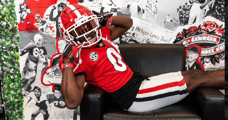 a-look-under-new-georgia-safety-commit-jaylen-heywards-helmet