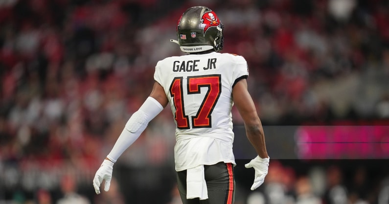 russell-gage-tampa-bay-buccaneers-agree-to-contract-restructure-for-2023
