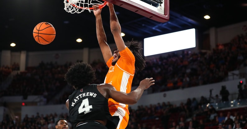 Tennessee Basketball Jonas Aidoo