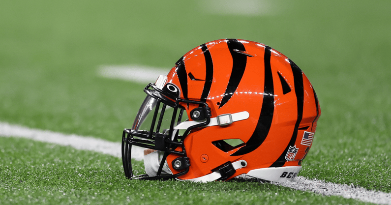 bengals-claim-cornerback-chris-lammons-off-waivers-from-chiefs-ahead-of-afc-title-game