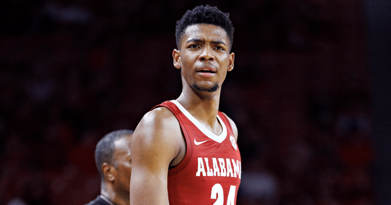 oklahoma-fans-shout-overrated-chants-in-final-minutes-of-upset-of-no-2-alabama