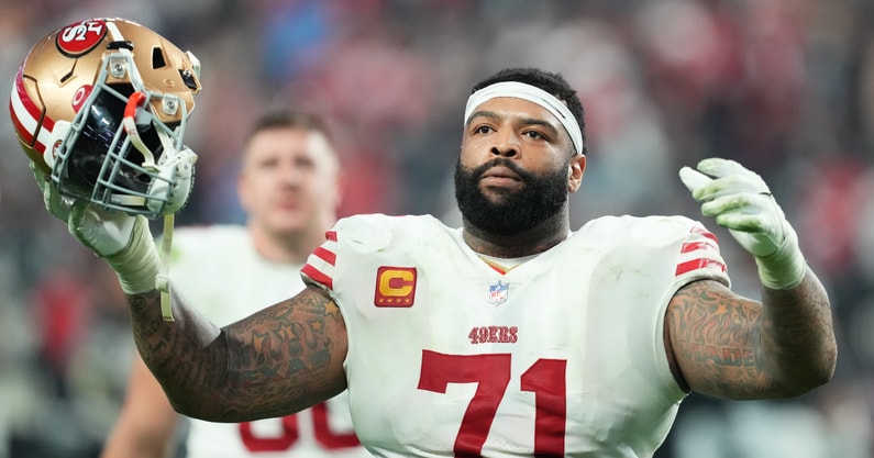 trent-williams-ejected-for-throwing-down-opponent-causing-bench-clearing-fight-49ers-eagles-nfc-cham