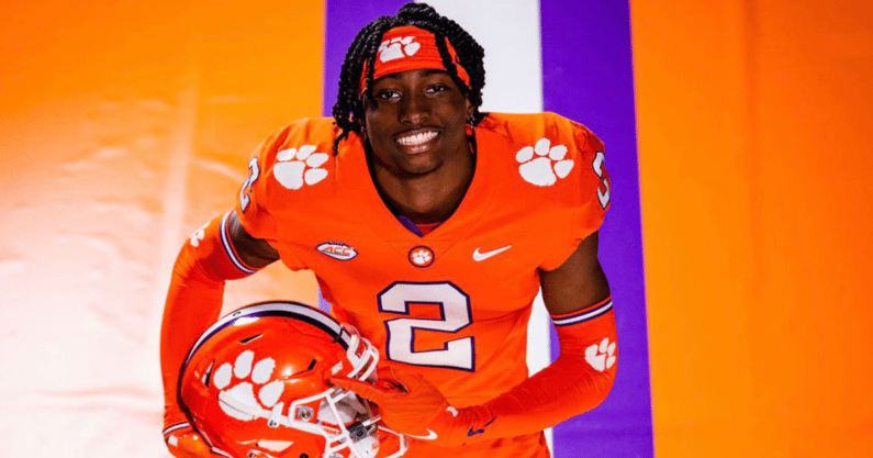 coveted-2024-ath-ashton-hampton-high-on-clemson-after-visit