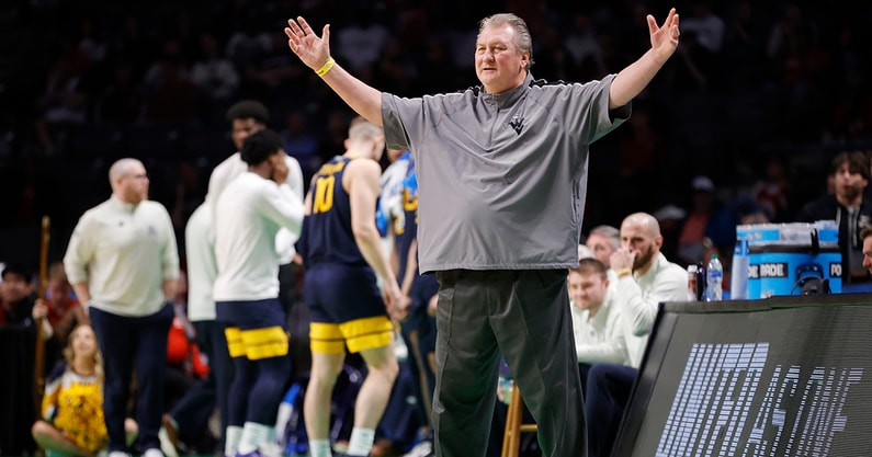Bob Huggins gives peculiar answer when pressed on coaching future after  NCAA Tournament loss - On3