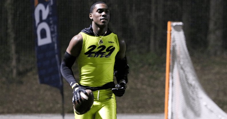 4-star-te-kylan-fox-locks-in-another-official-visit