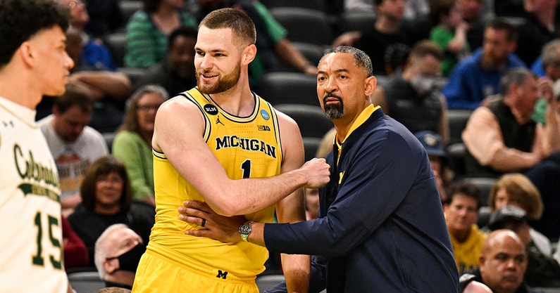 thursday-thoughts-michigan-basketballs-sign-of-the-times