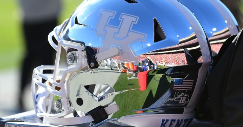 2024-3-Star-DL-Alex-Foster-Picks-Up-Kentucky-Offer