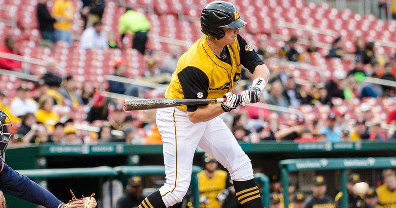 missouri-upsets-vanderbilt-on-walk-off-hands-commodores-first-sec-loss