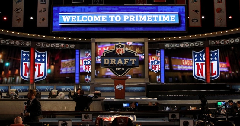 2023 NFL Mock Draft: Predicting 31 first-round picks - Bleeding