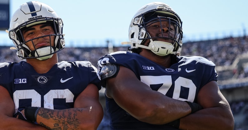 golden-israel-achumba-steals-show-with-national-anthem-performance-at-spring-game