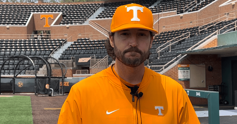 Tennessee Vols announce new contract for baseball coach Tony Vitello -  Rocky Top Talk