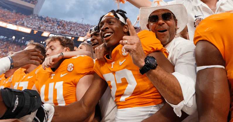 DB9CA852-4DD4-4830-AACD-B242DFD76189