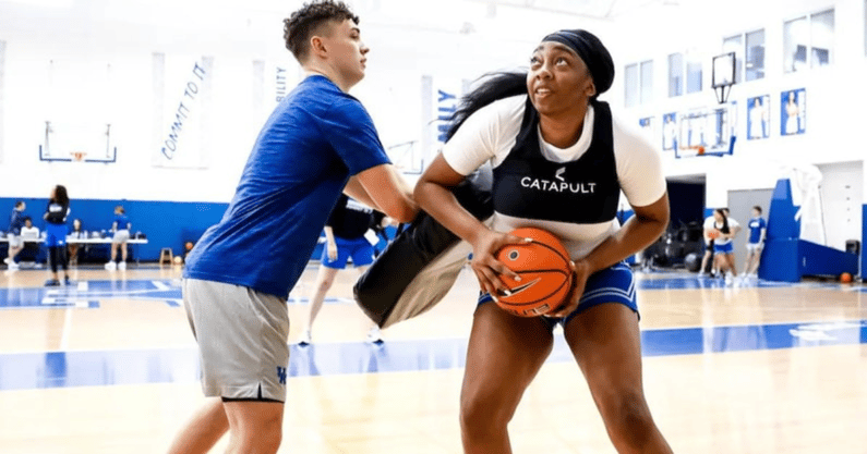 kentucky-wbb-center-tionna-herron-enter-transfer-portal