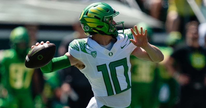 greg-mcelroy-explains-love-for-oregons-uniform-combinations
