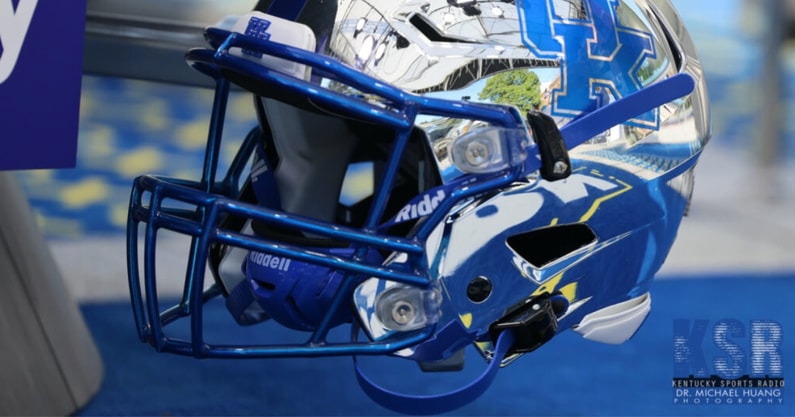 2025-4-star-wr-waden-charles-building-relationship-with-kentucky-staff