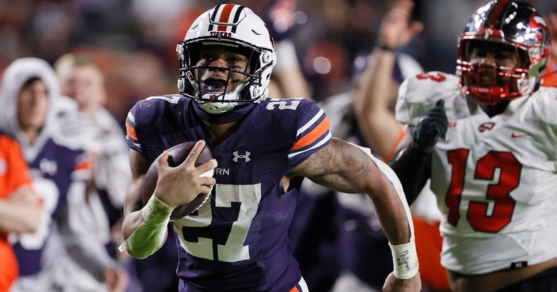 Auburn running back Jarquez Hunter