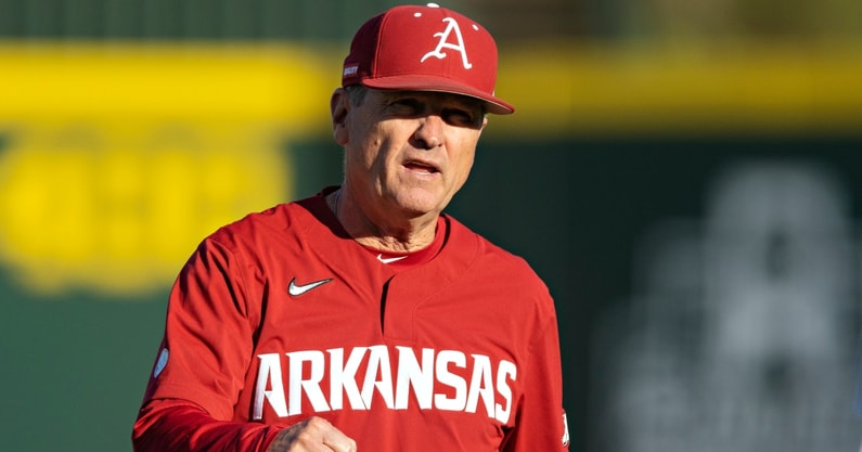 arkansas-head-coach-dave-can-horn-breaks-down-pitching-staff-managment-sec-tournament