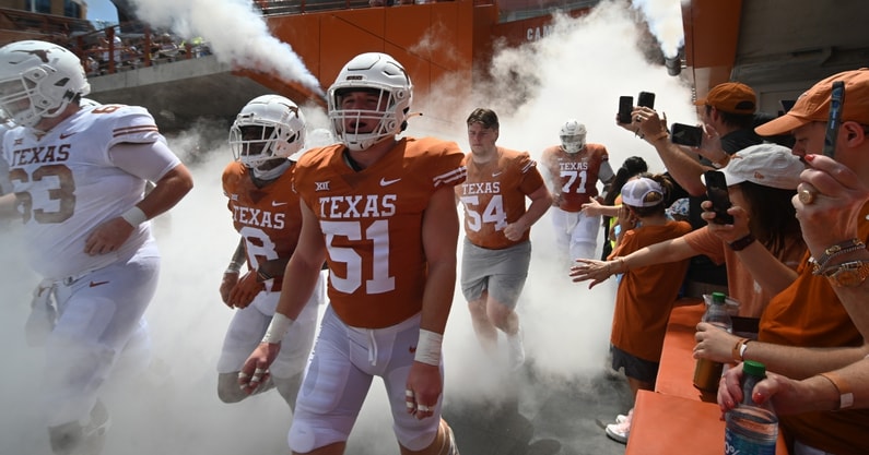 why-the-hype-surrounding-texas-is-warranted-entering-2023-season