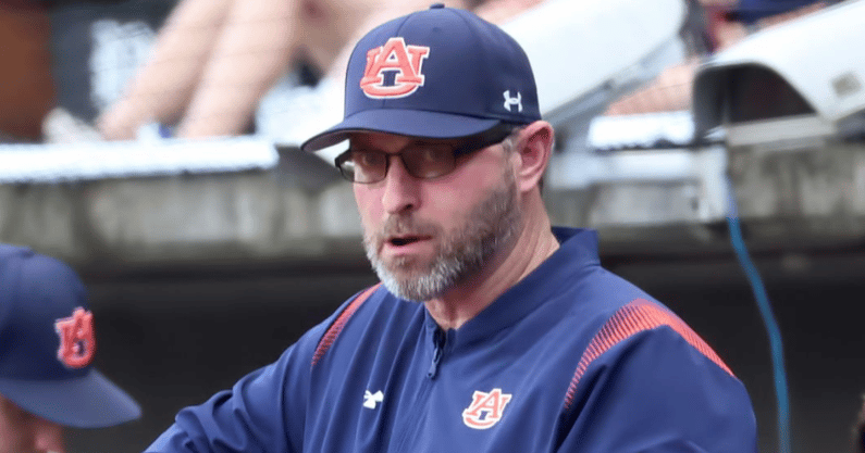 Auburn HC Butch Thompson