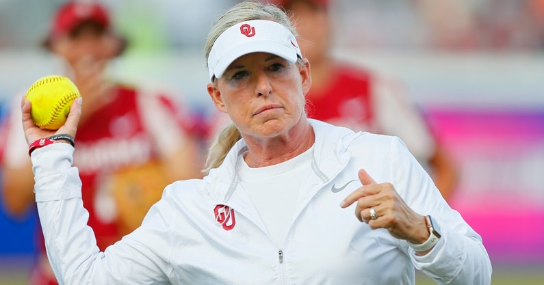 patty-gasso-explains-advantage-frustration-for-pitcher-kierston-deal-in-freshman-year