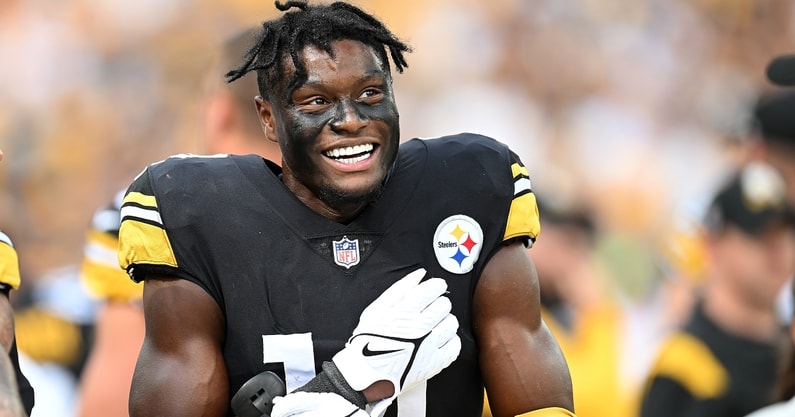 Steelers WR George Pickens gets roasted after saying he was 'snubbed' from  the Pro Bowl