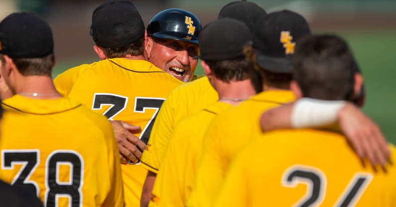 Tony Vitello previews Tennessee baseball vs. Southern Miss in super regional