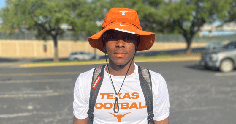 on3-four-star-wr-taz-williams-keeps-returning-to-texas