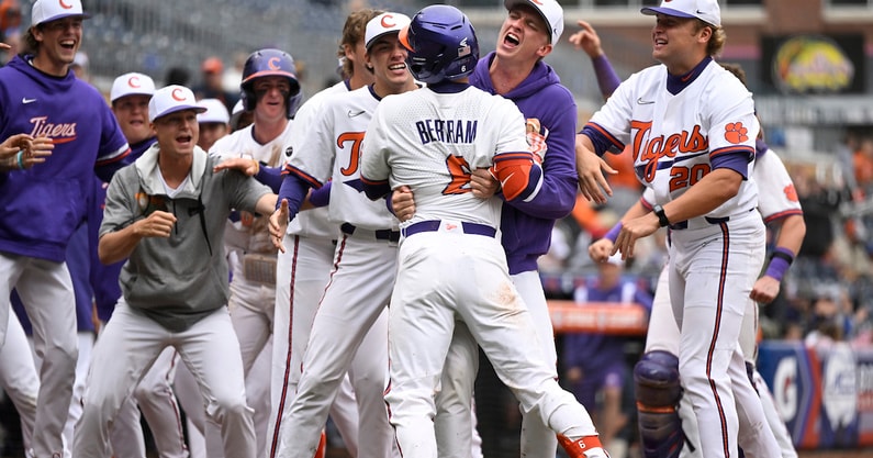 Miami v Clemson