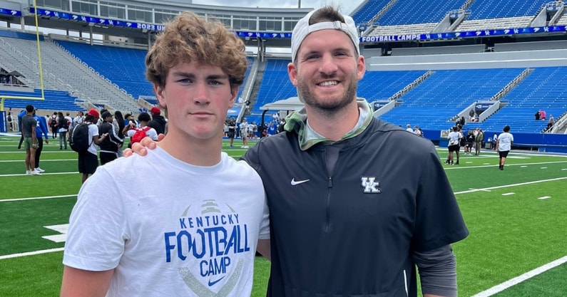 Kentucky-Becomes-First-Program-To-Offer-2026-TE-Sam-Hamilton