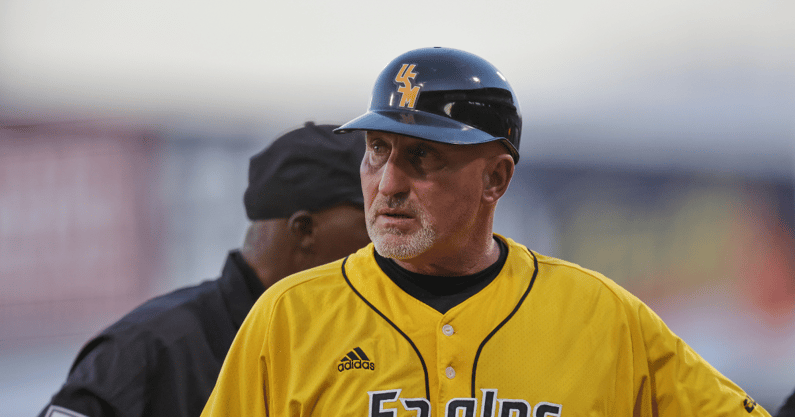 tony-vitello-delivers-immense-praise-for-southern-miss-coach-scott-berry