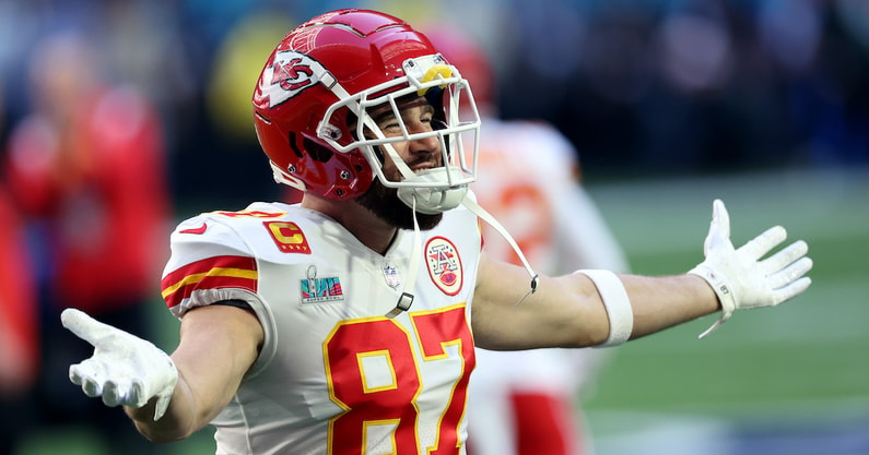 Chiefs News: Now 34, Travis Kelce is 'even more on top of the world' -  Arrowhead Pride