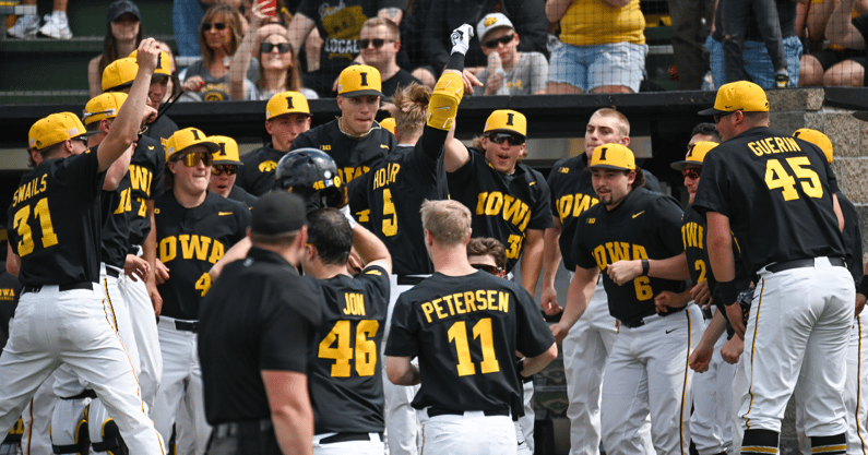 Hawkeye Report Podcast talks Iowa baseball and hoops