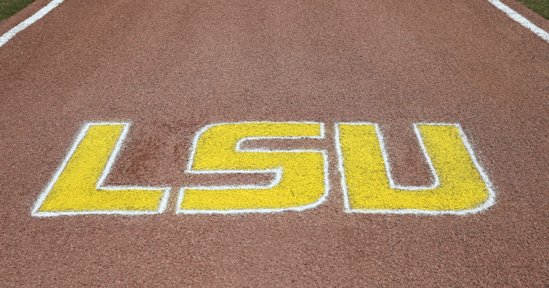 lsu-wins-third-consecutive-game-via-walk-off-with-taylor-pleasants-home-run