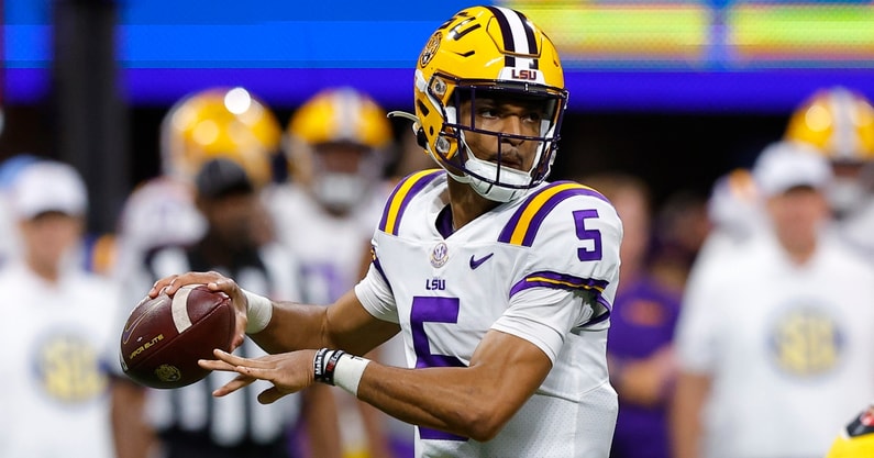 lsu-quarterback-jayden-daniels-explains-knowledge-gained-manning-passing-academy