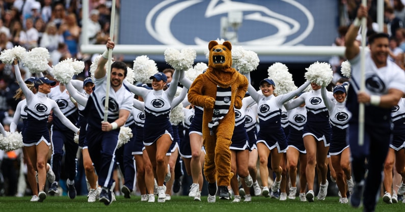 2 Former Penn State football stars exchange jerseys after NFL matchup