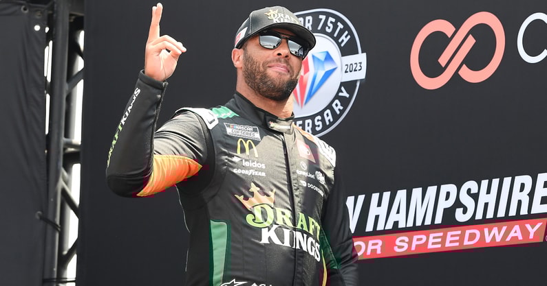 Bubba Wallace Crayon 301