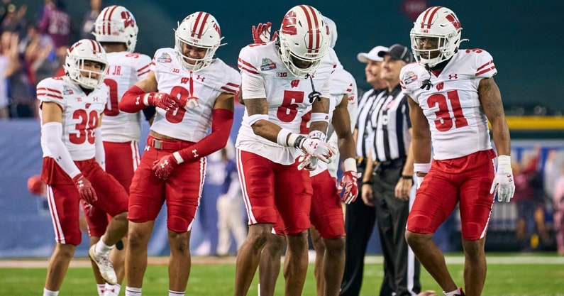 wisconsin-predicted-to-go-over-8-5-wins-by-greg-mcelroy